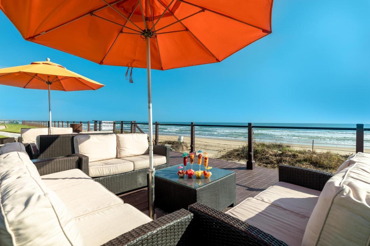 Enjoy A Perfect Bayview! Beachfront With Shared Pools *