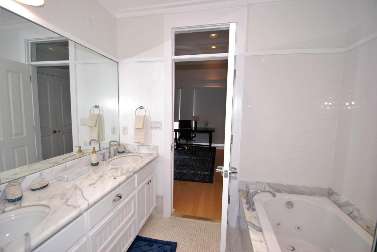 Holiday home Avalon - Townhouse At The Shores