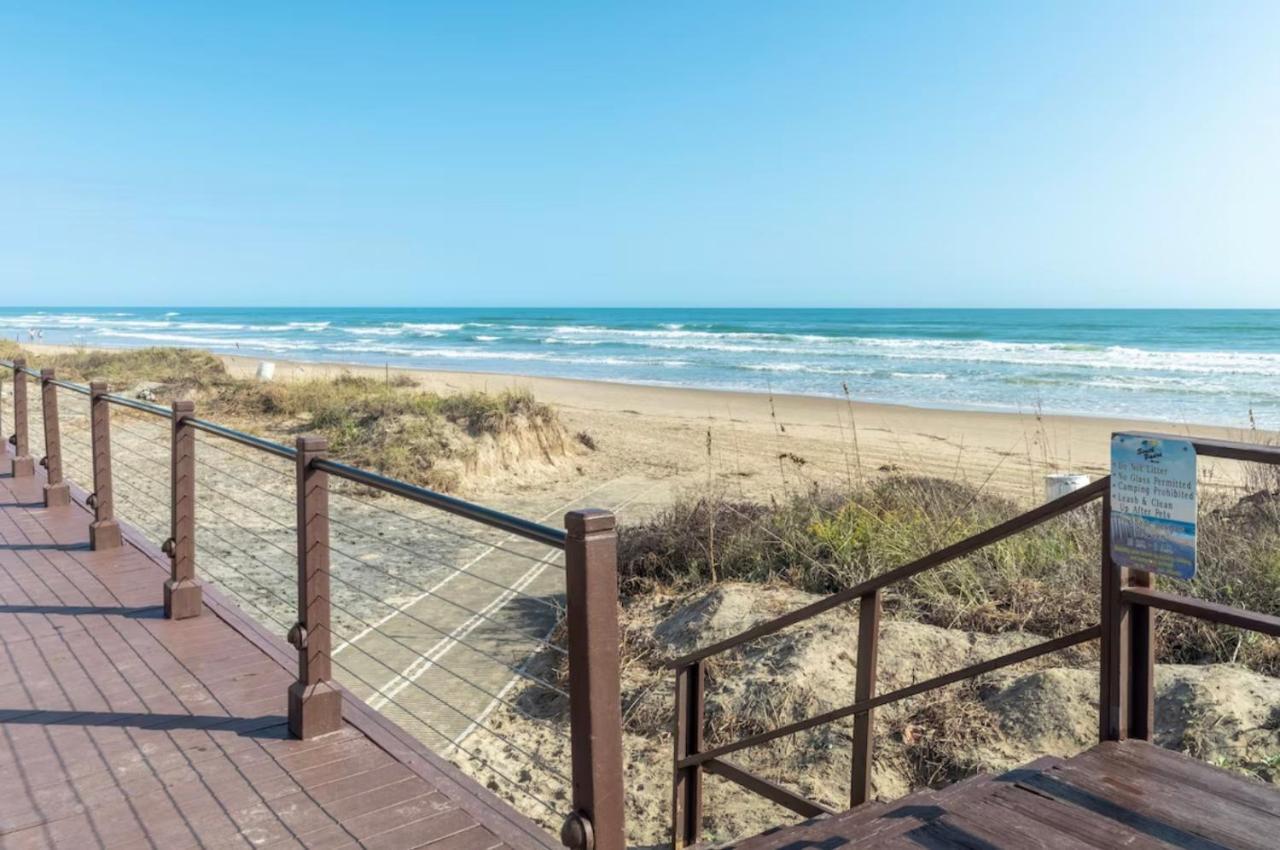 Large Family Luxury In Beachfront Resort, Heated Pool, Private Terrace & Pool Apartment