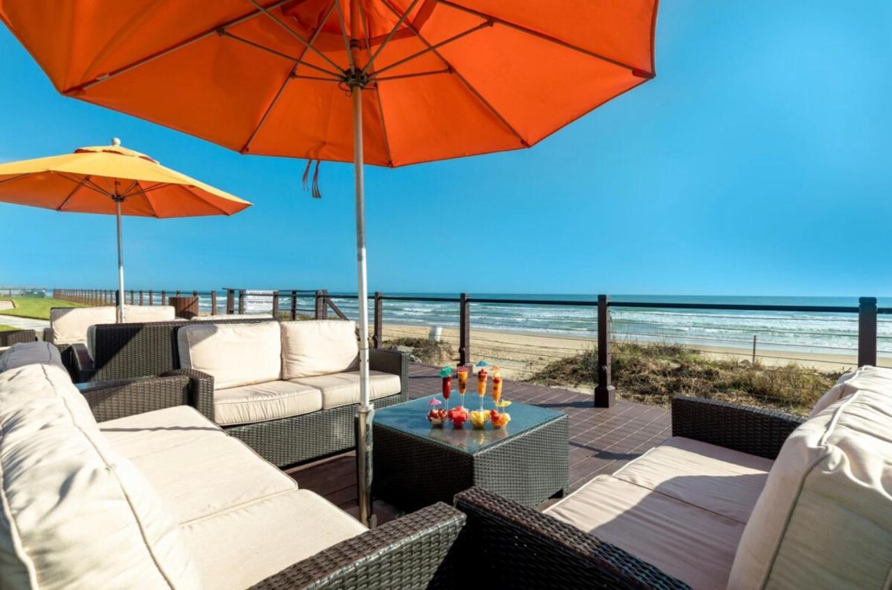 Large Family Luxury In Beachfront Resort, Heated Pool, Private Terrace & Pool