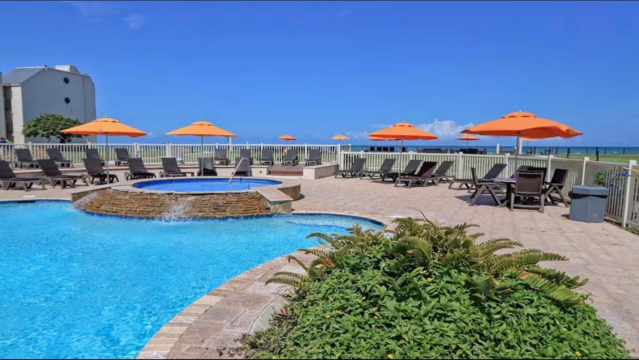 Apartment Large Family Luxury In Beachfront Resort, Heated Pool, Private Terrace & Pool South Padre Island