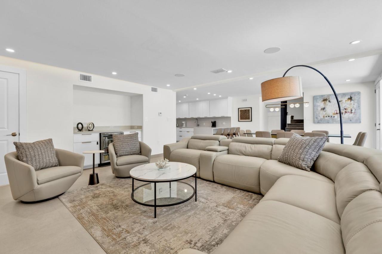 Large Family Luxury In Beachfront Resort, Heated Pool, Private Terrace & Pool
