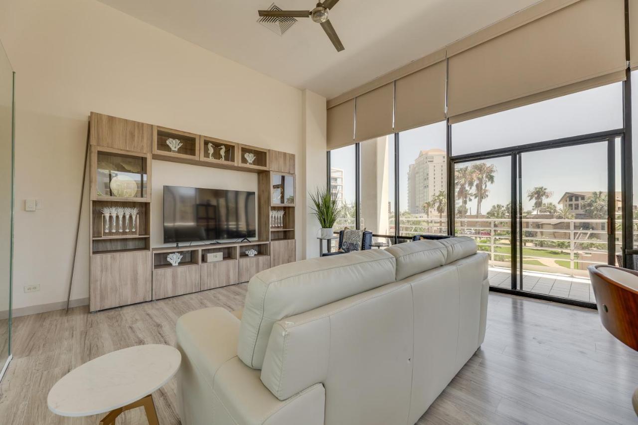Apartment Gem Community Pool And Hot Tub! *