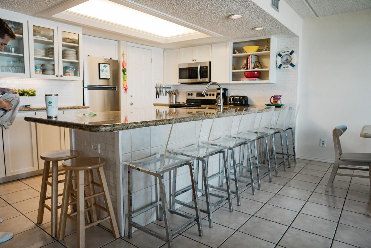 Beachfront 3br Condo, Suntide Iii, Unit 706 *