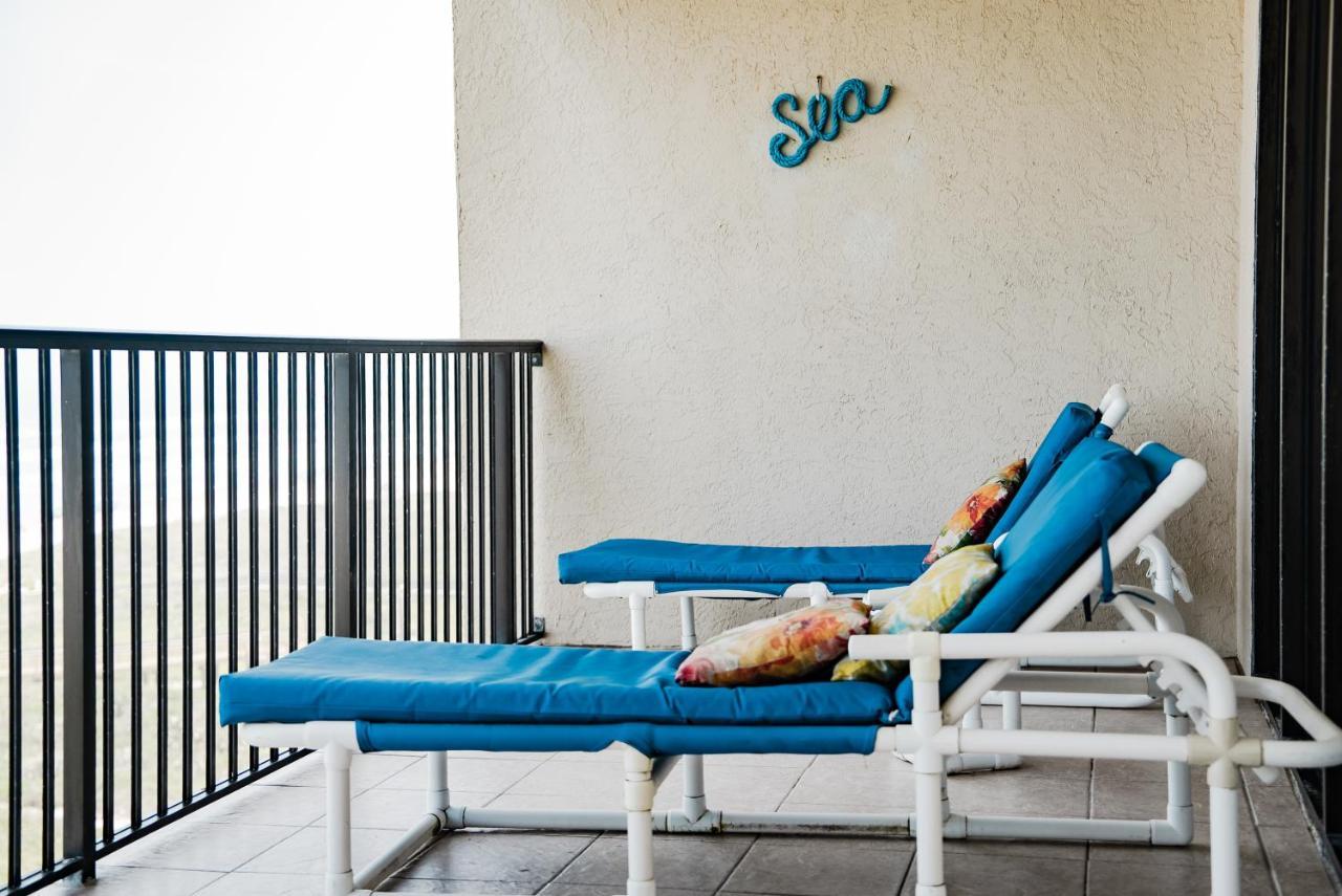 Beachfront 3br Condo, Suntide Iii, Unit 706 Holiday home