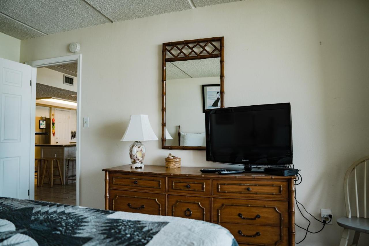 Holiday home Beachfront 3br Condo, Suntide Iii, Unit 706