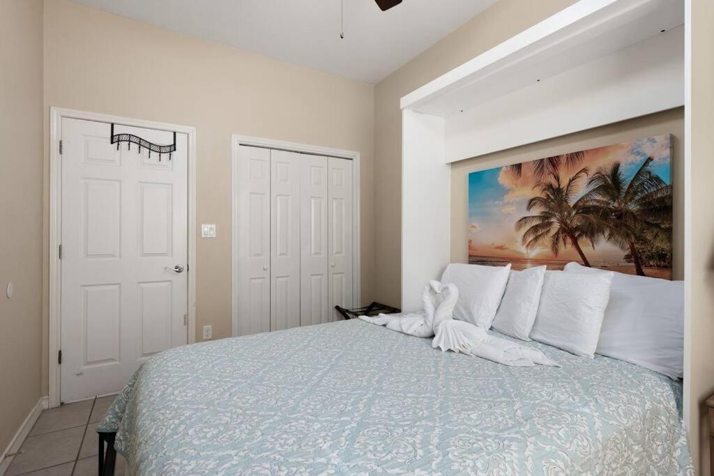 Holiday home Luxury 3 Bed 2 Bath 1st Floor Near *