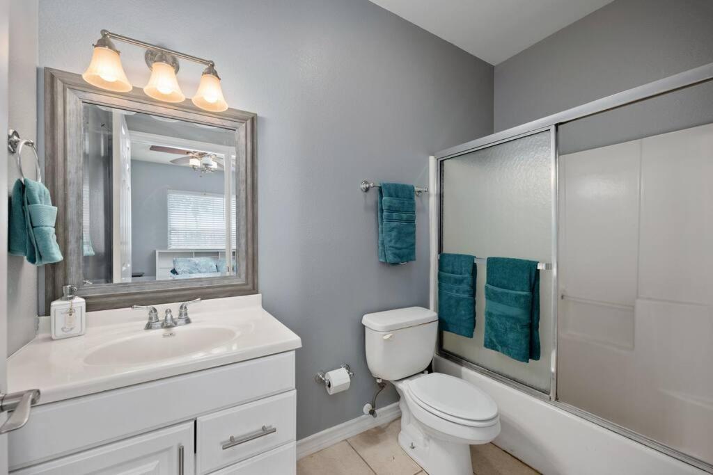 Luxury 3 Bed 2 Bath 2nd Floor By Holiday home *