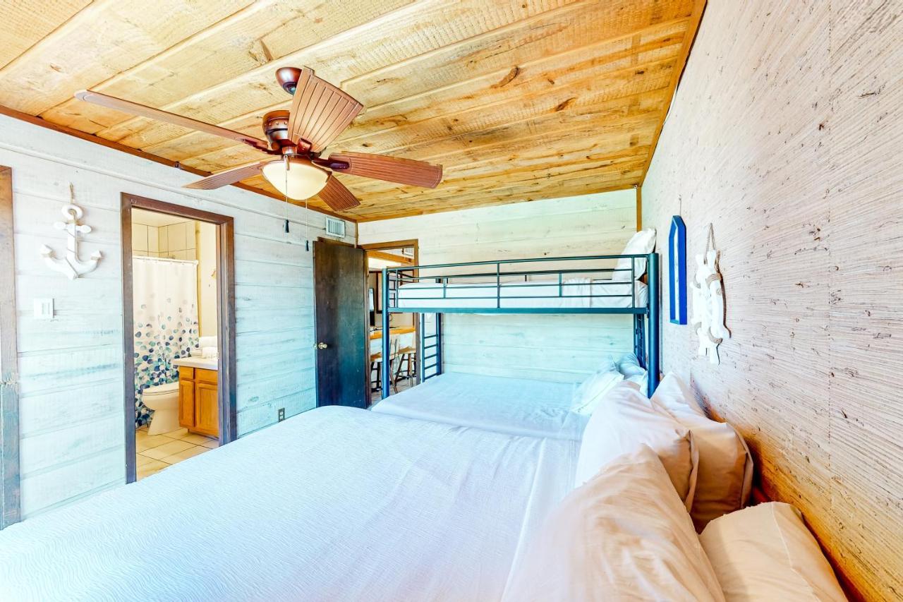 Brooklyn On The Rocks, Unit A Holiday home South Padre Island