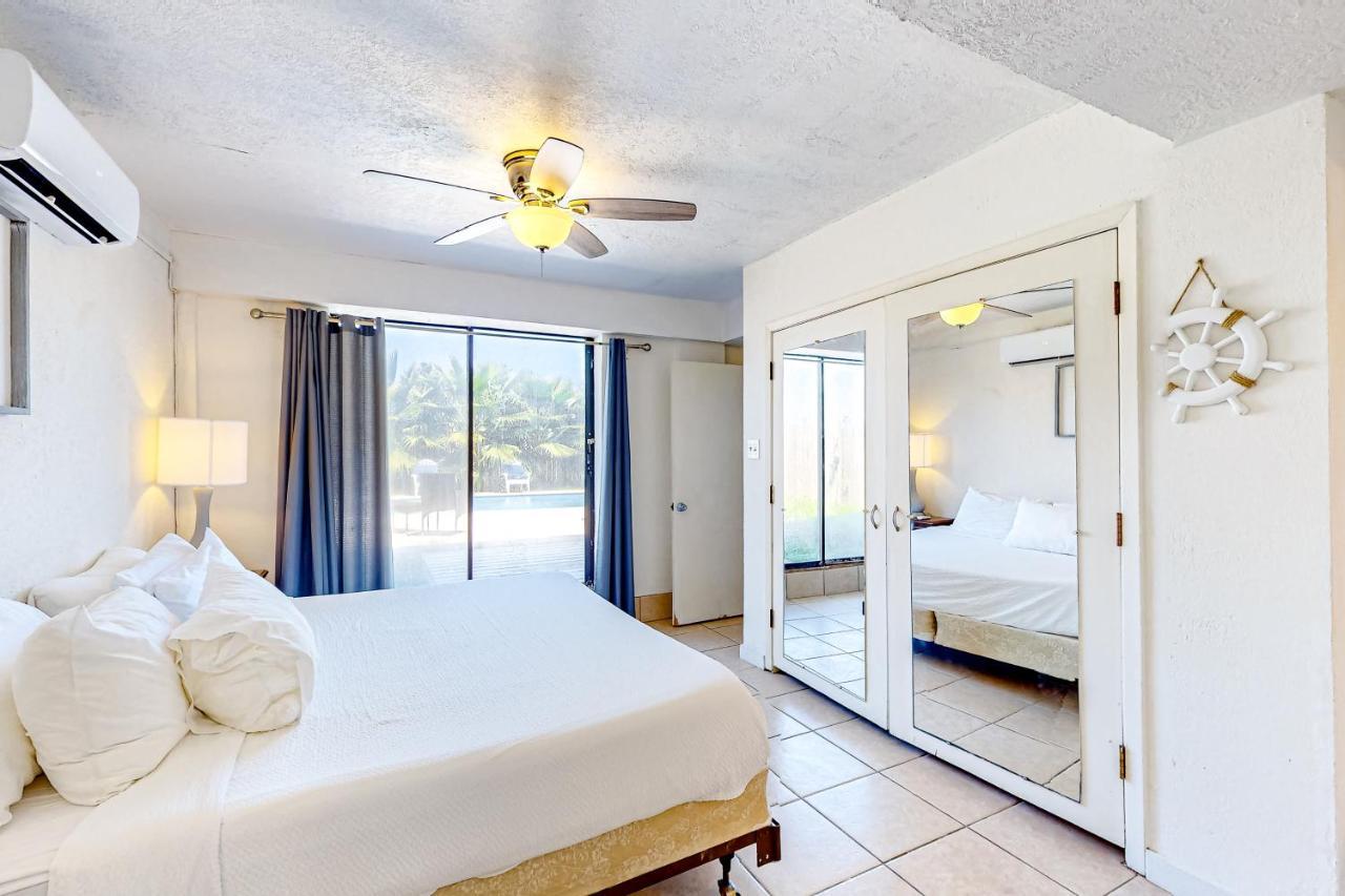 Brooklyn On The Rocks, Unit C South Padre Island