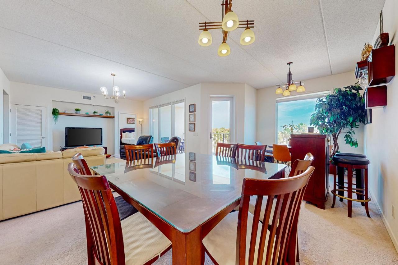 Palm Frond Sanctuary, Unit 302 Apartment *