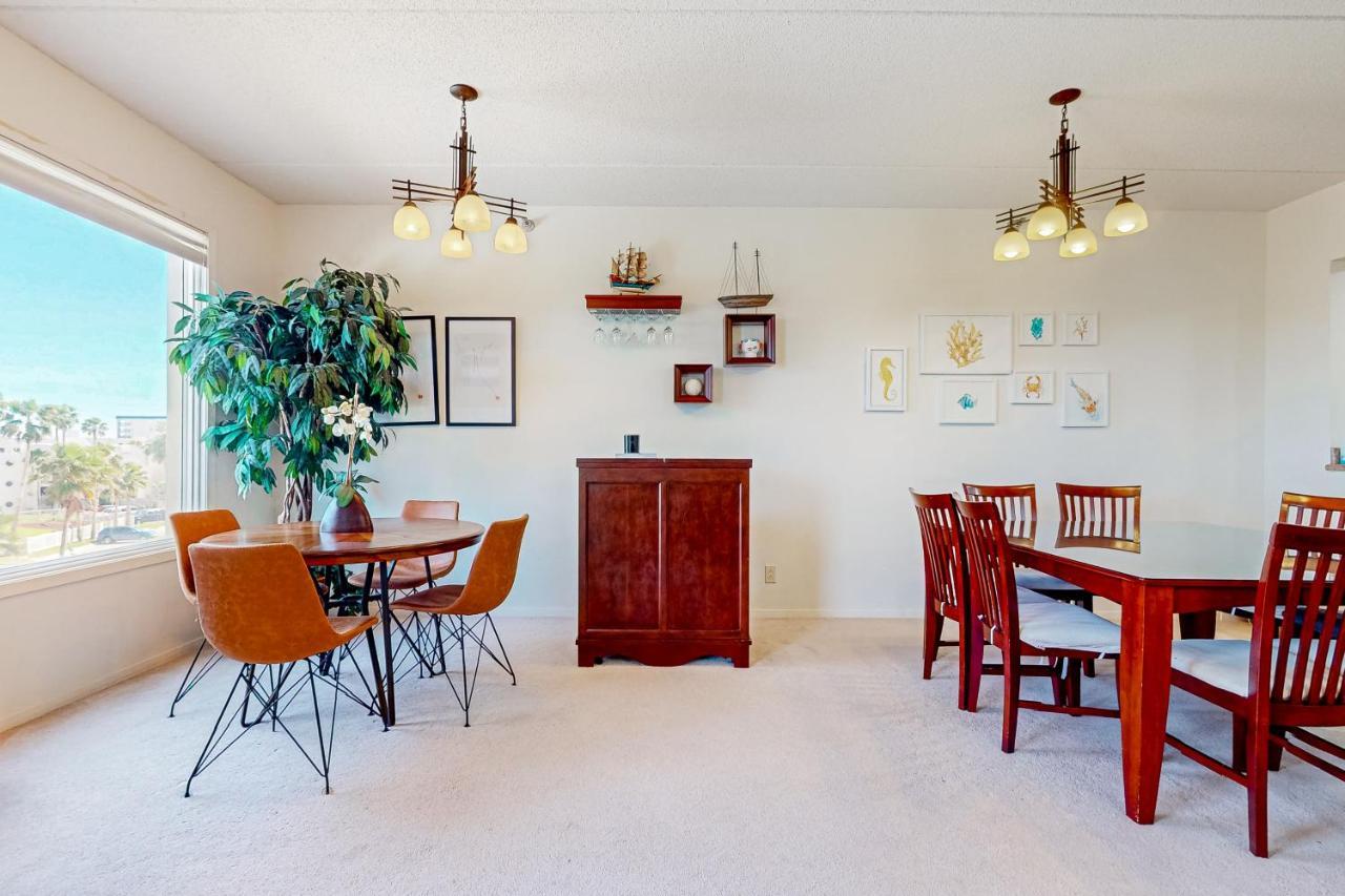Palm Frond Sanctuary, Unit 302 Apartment *