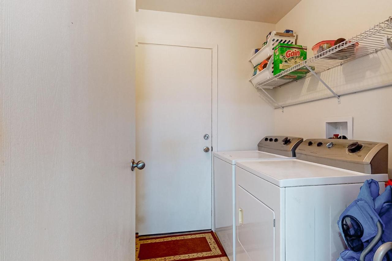 Palm Frond Sanctuary, Unit 302 Apartment *