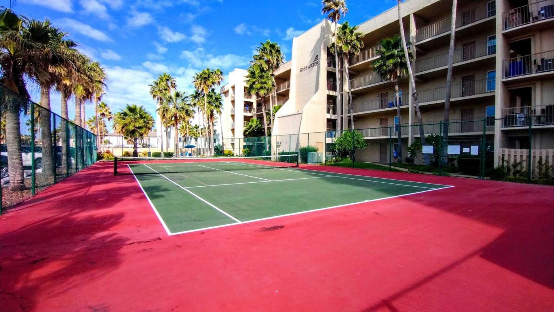 Edgewater 507 *