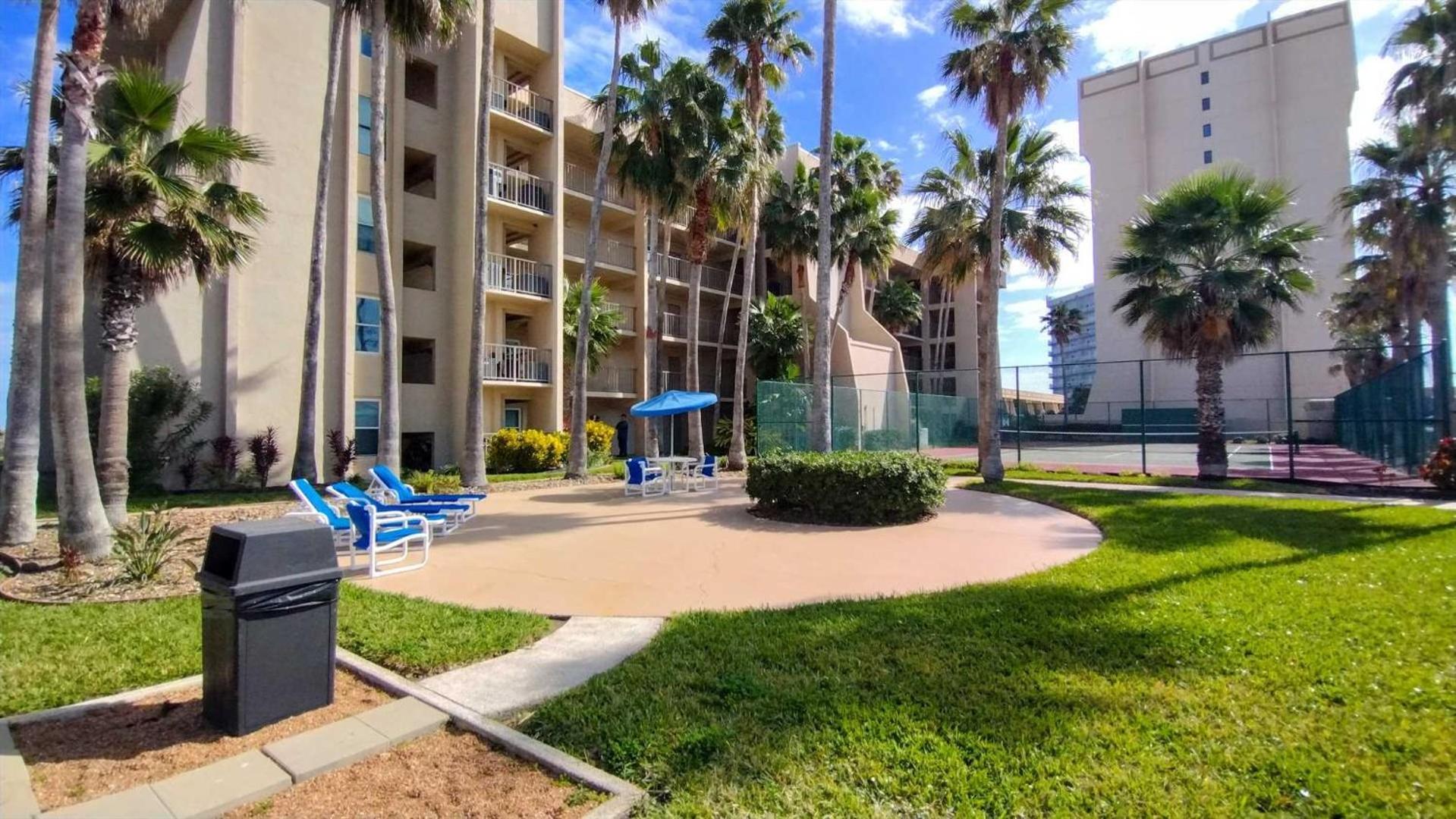 Edgewater 507 Apartment