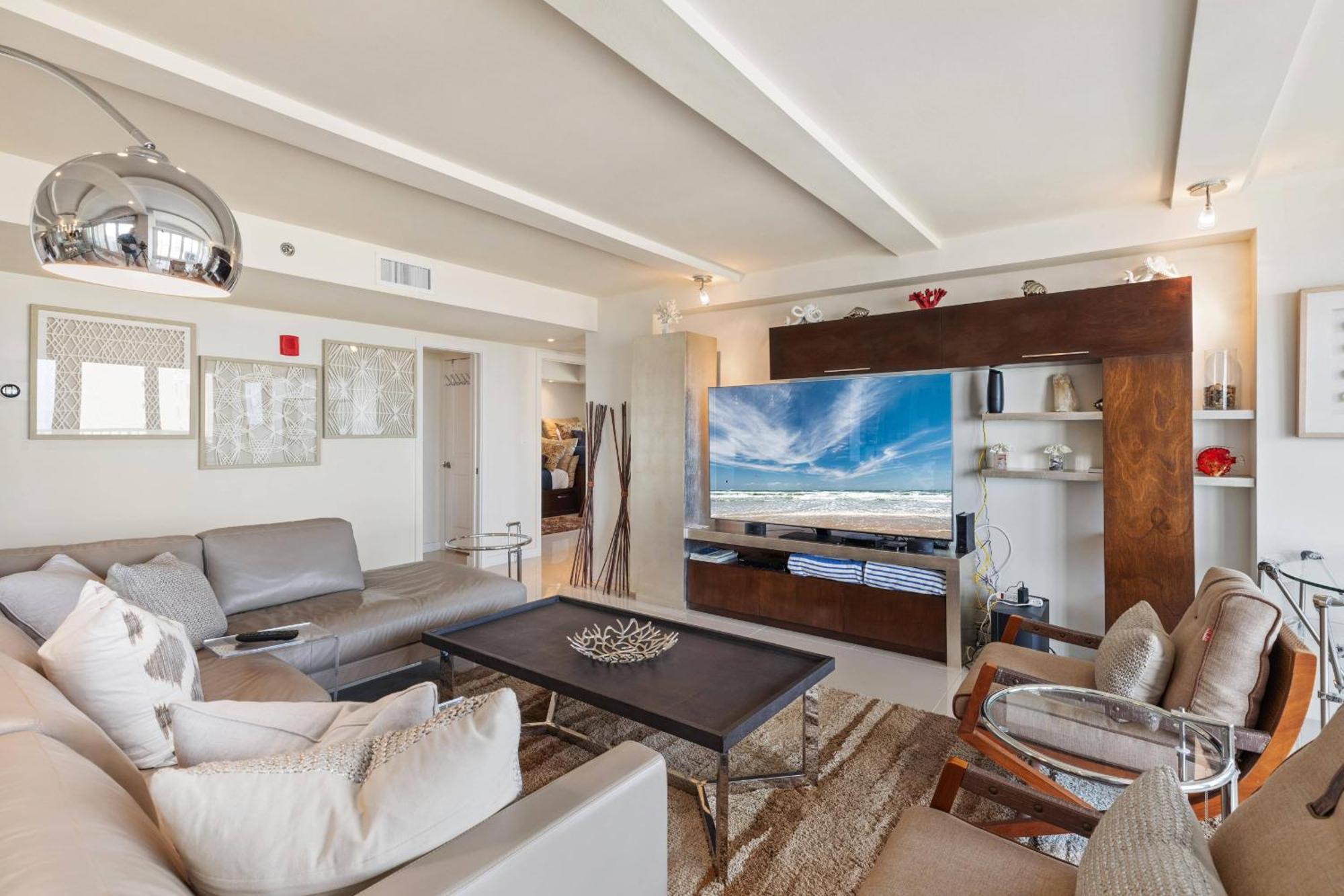 Apartment Modern With Ocean View Private Balcony *