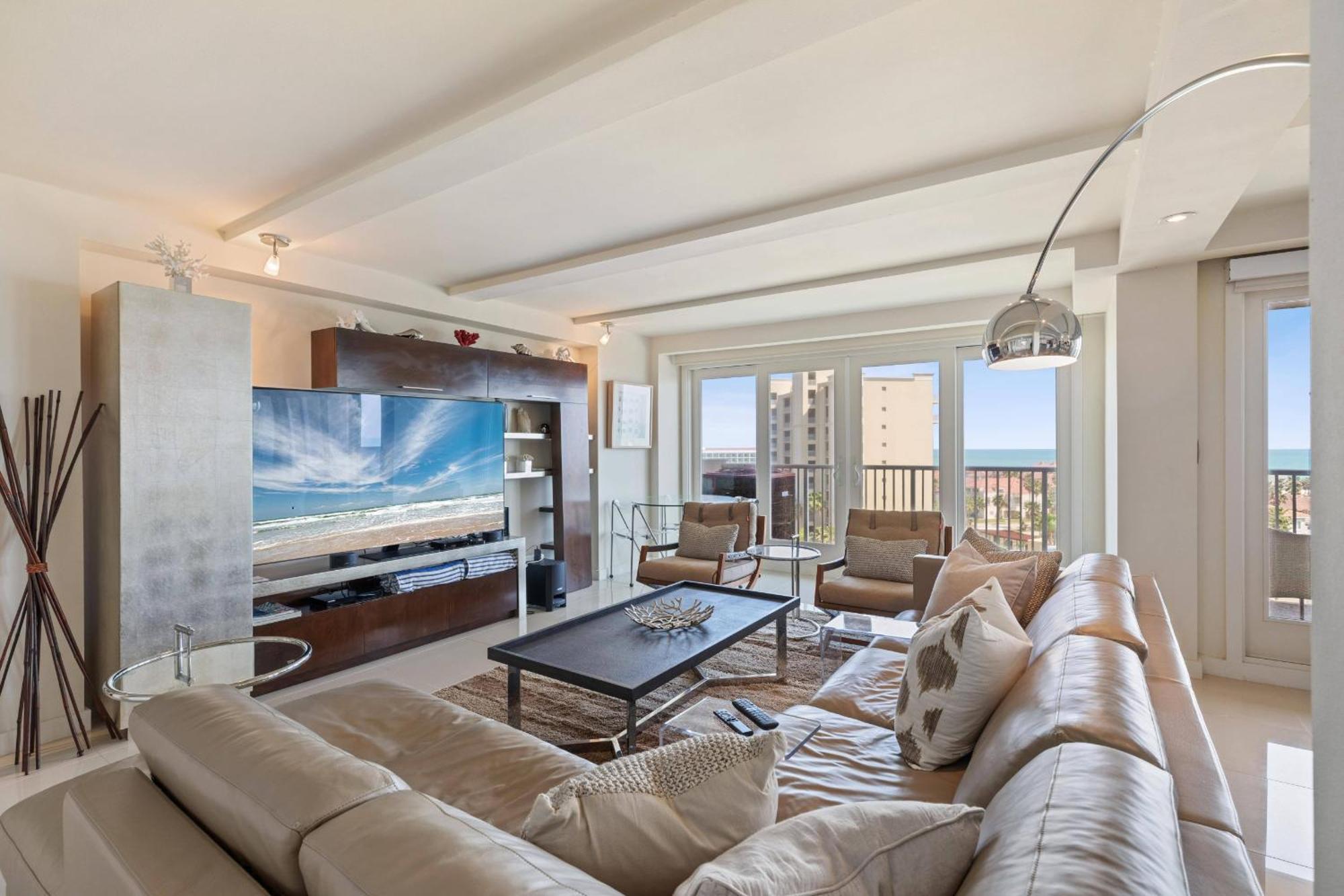 Modern With Ocean View Private Balcony Apartment *