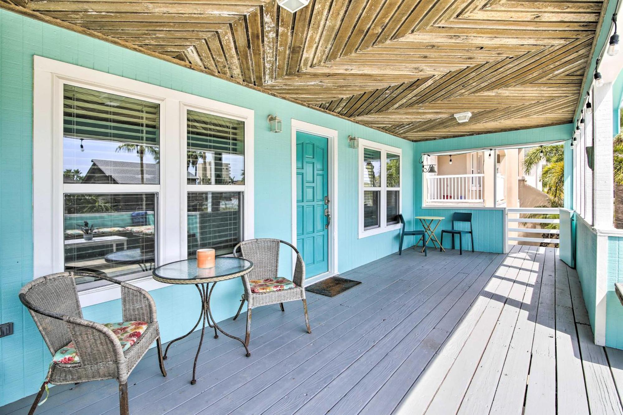 Holiday home With Pool And Hot Tub Less Than 1 Block To Beach! *