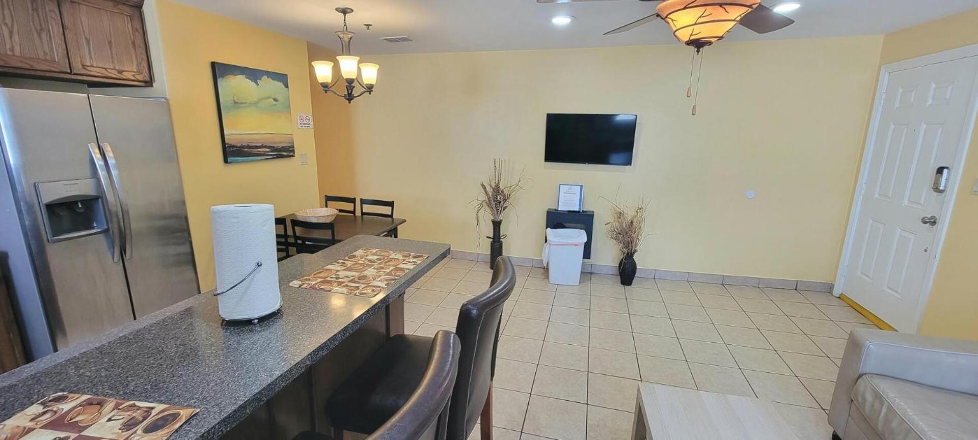 Lantana Retreat #3 Apartment