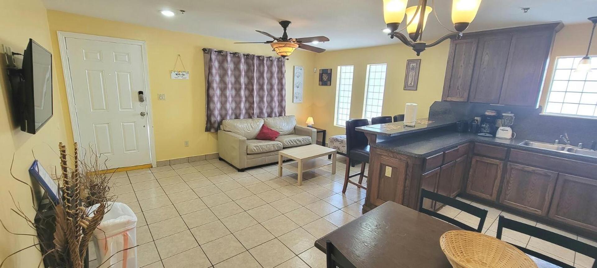Lantana Retreat #3 Apartment