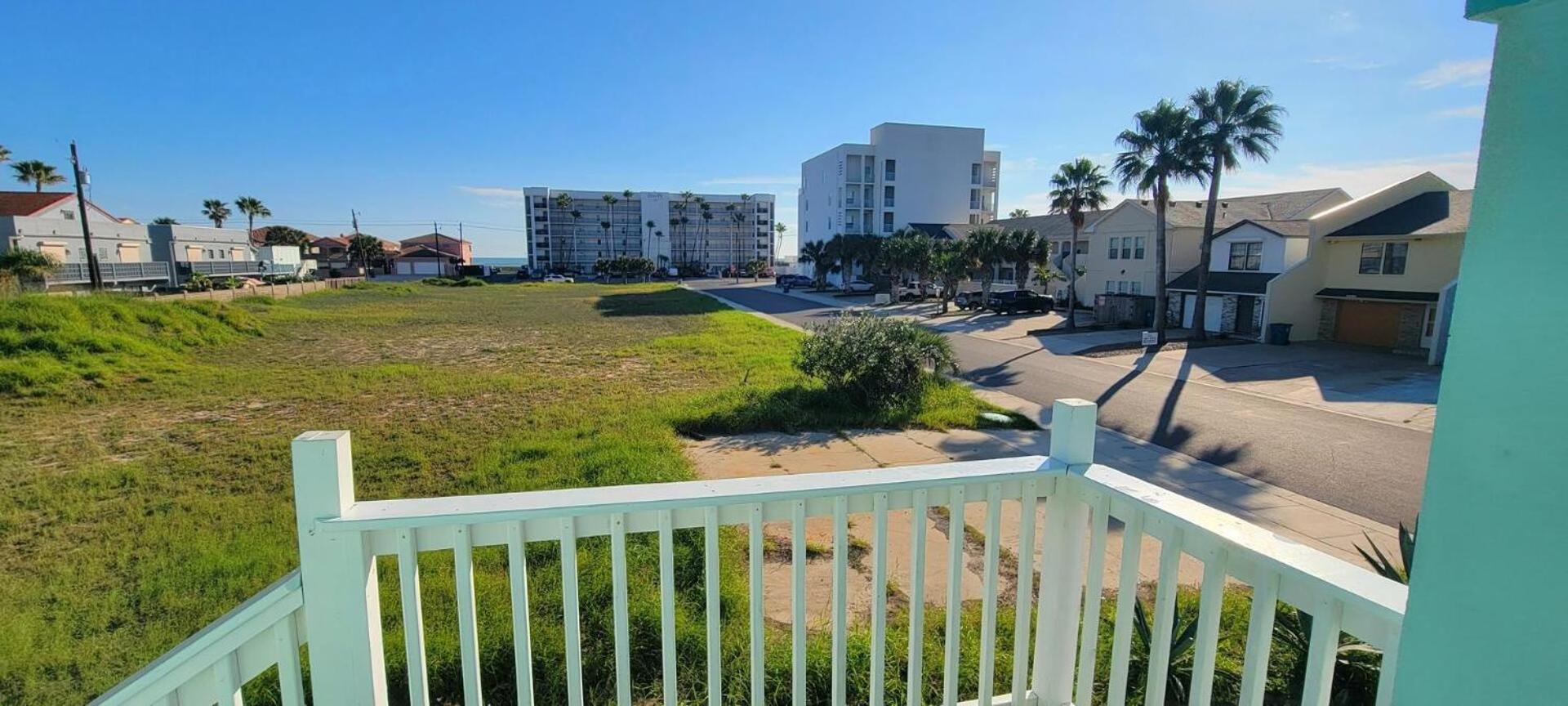 Lantana Retreat #3 Apartment *