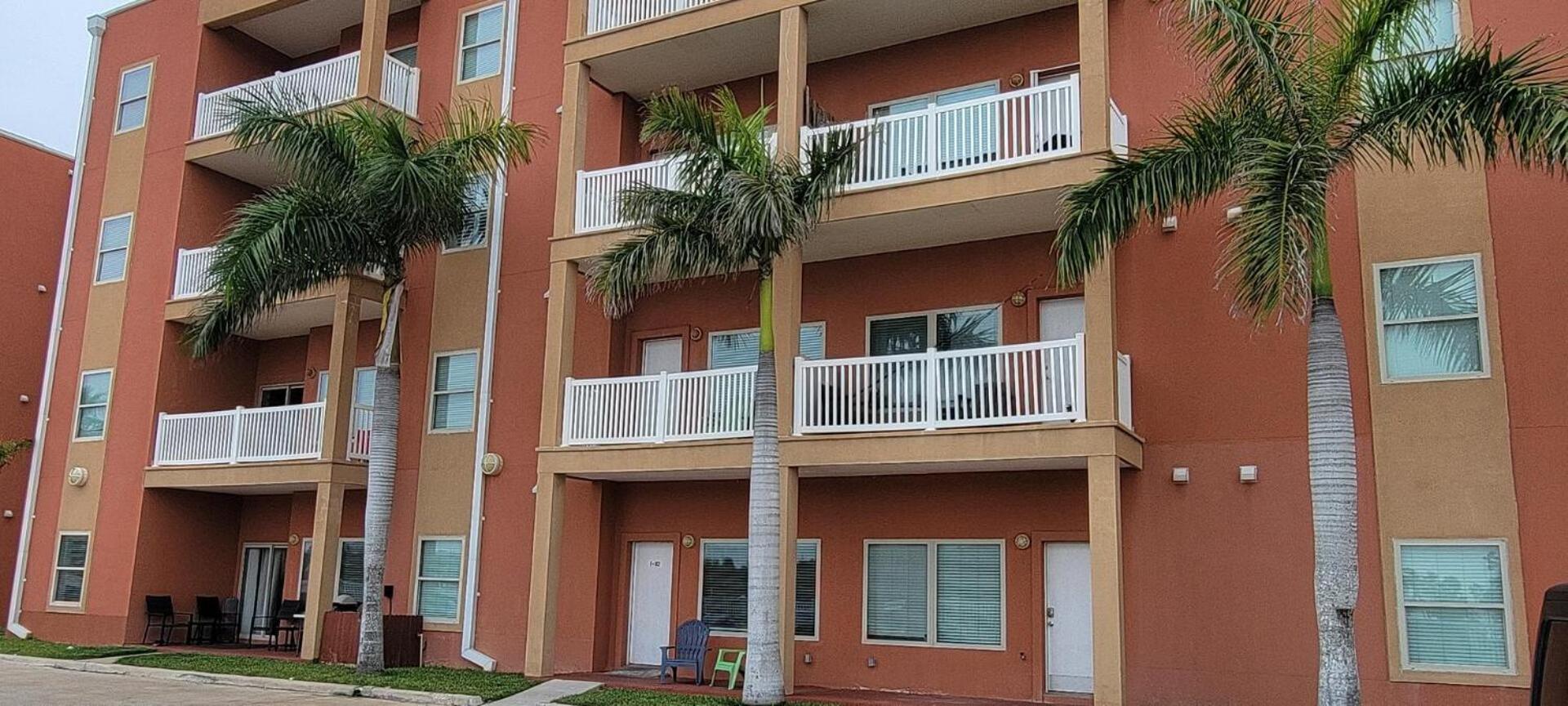 Apartment La Isla F102 *