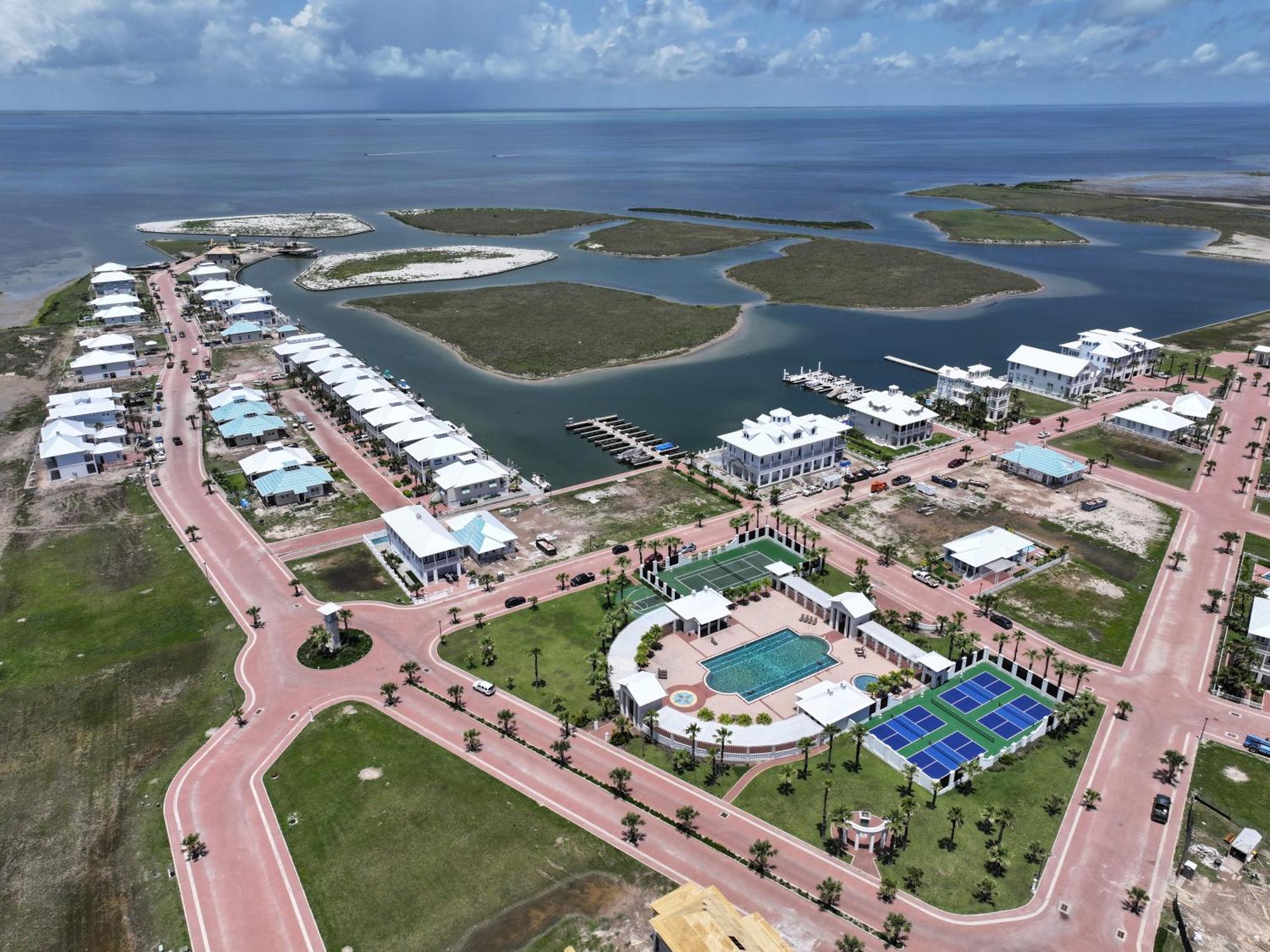 Call Me The Breeze - Private At The Shores South Padre Island