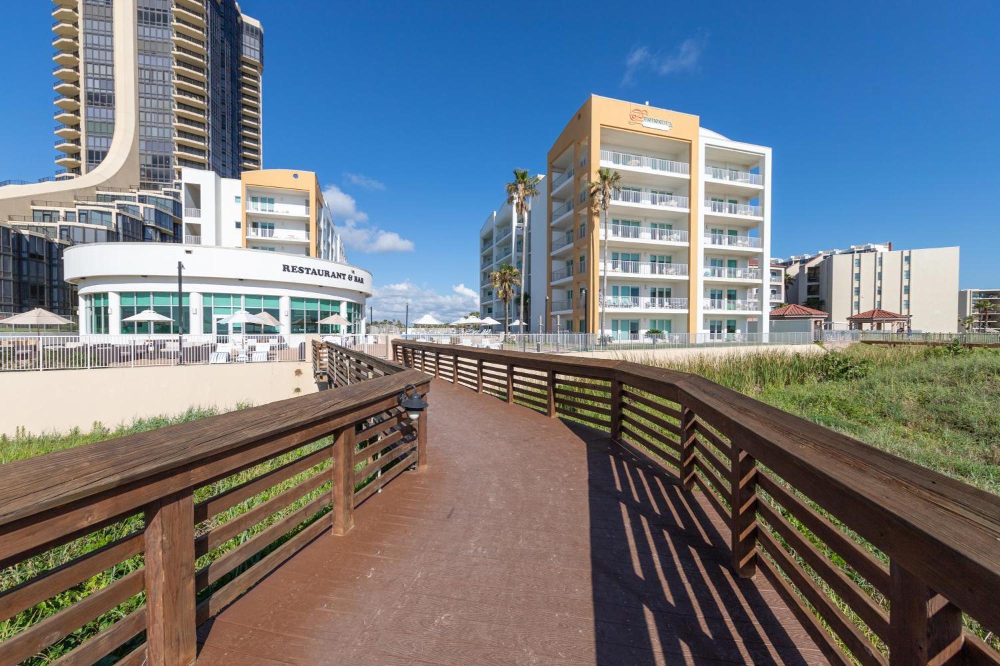 Peninsula Island & - Beachfront At South Padre Island