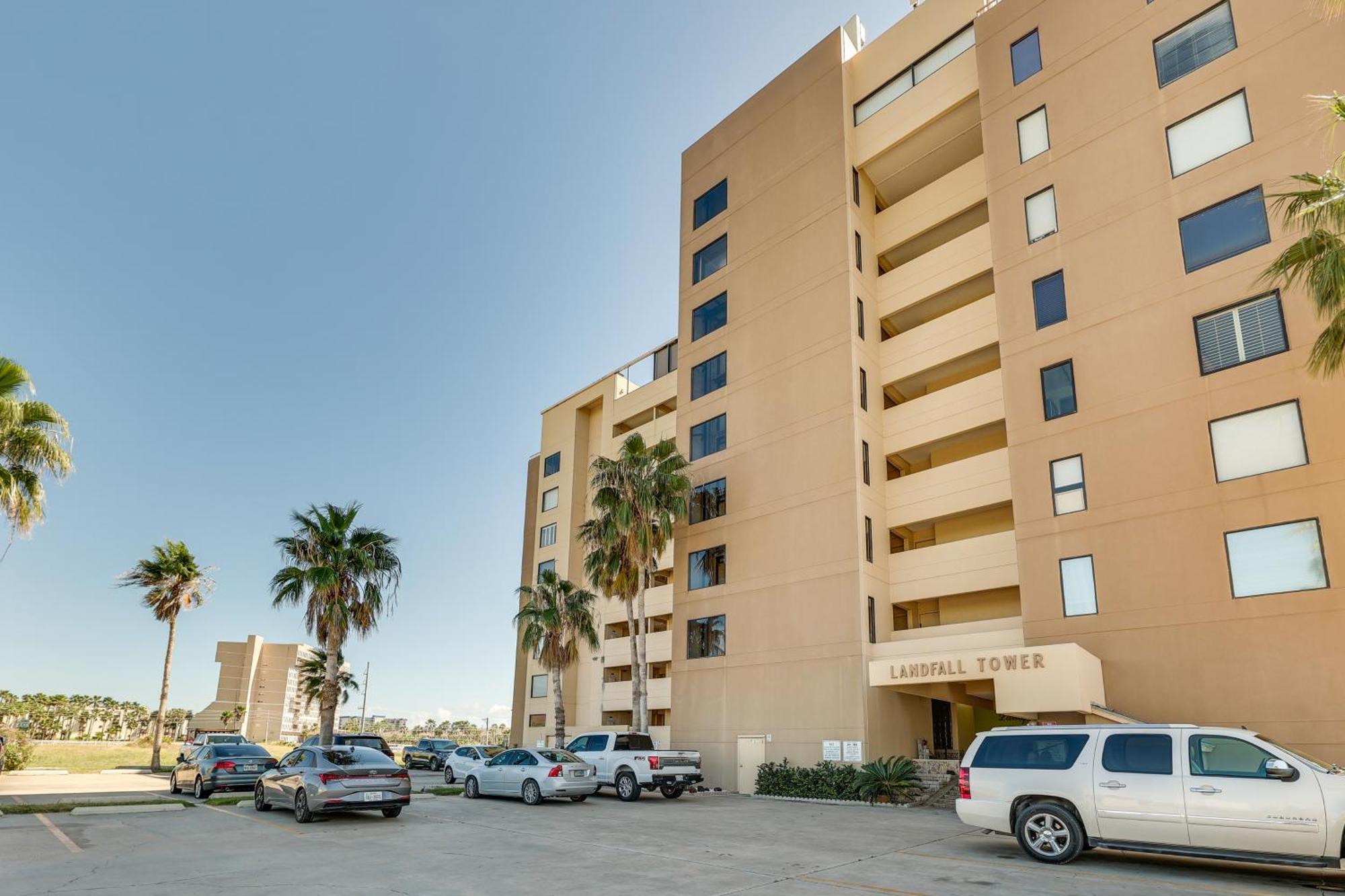 Vacation Near Beach! Apartment