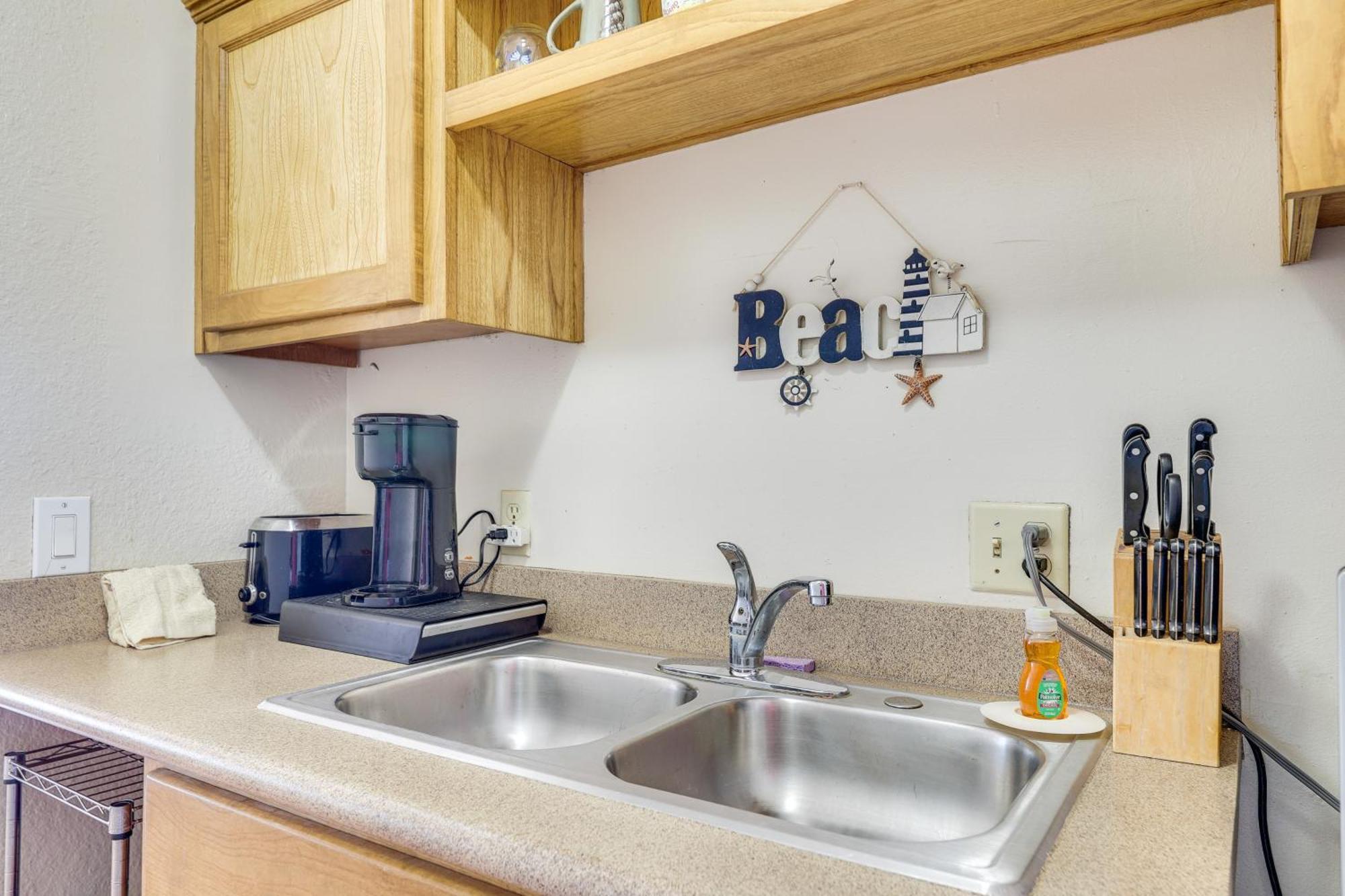 Apartment Vacation Near Beach! *
