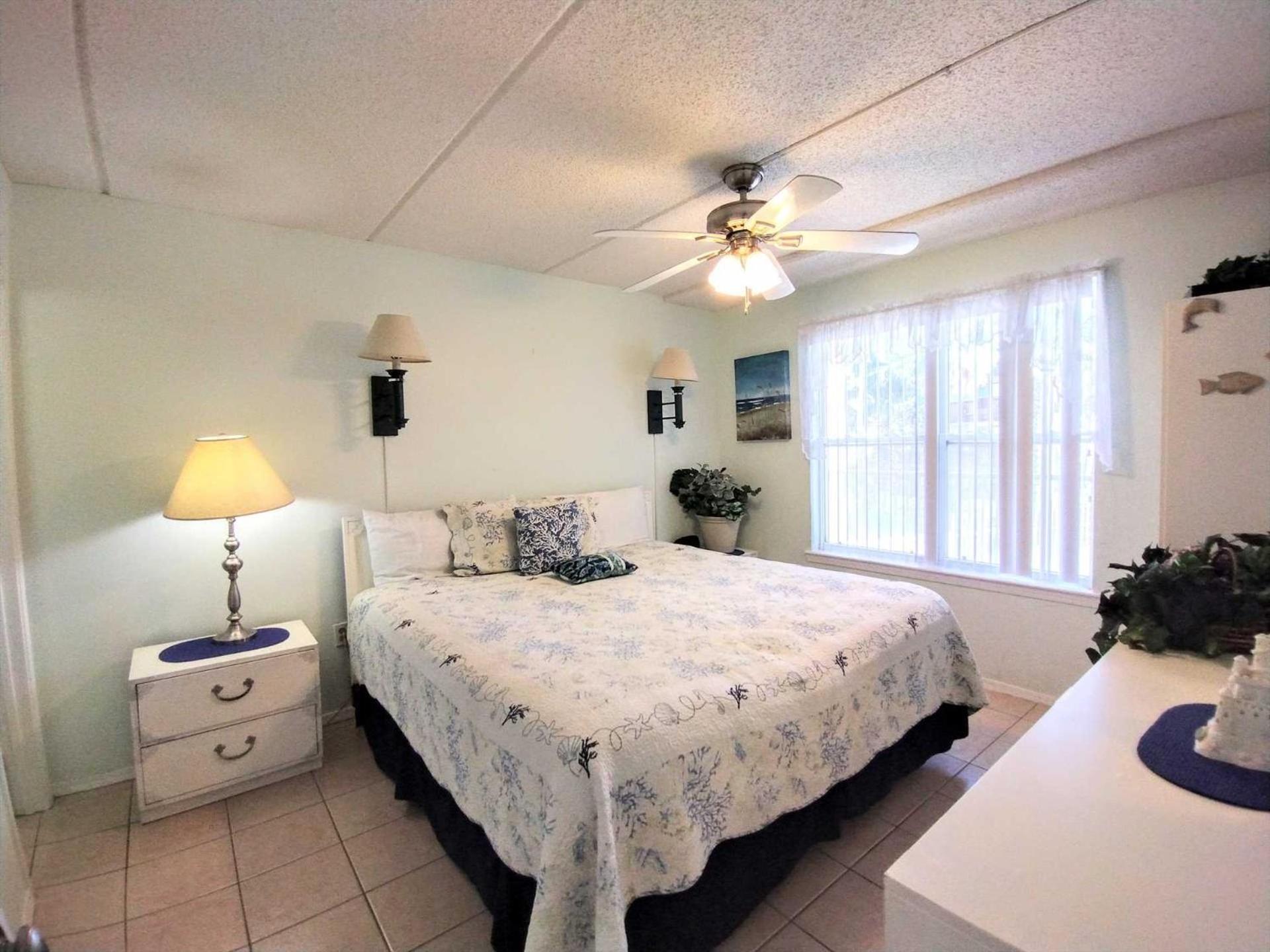 Surfside I 205 Condominium Apartment *