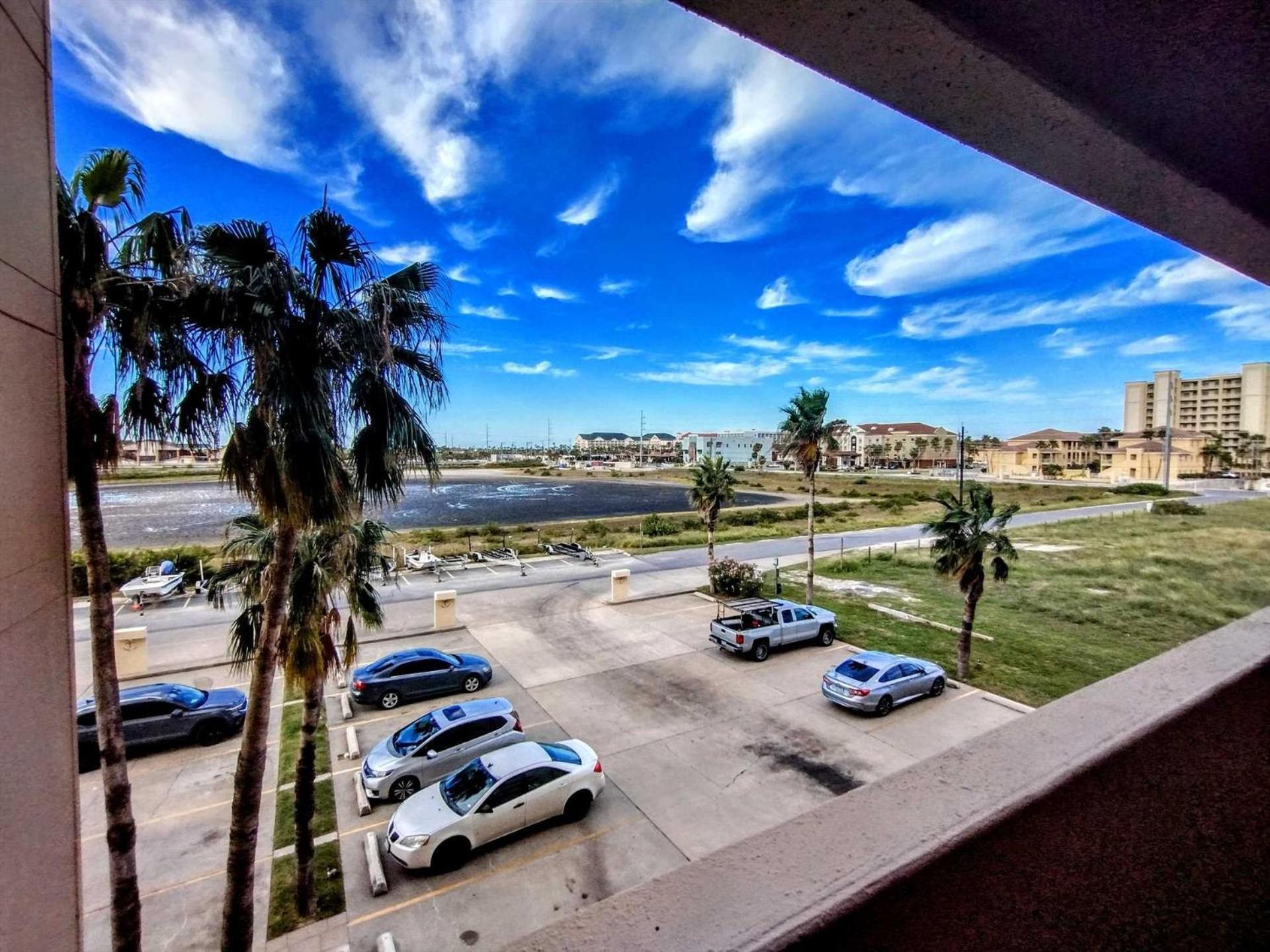 Apartment Landfall Towers 34 *