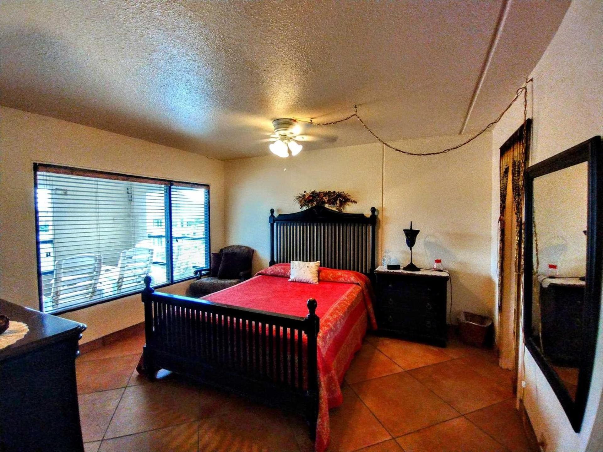 Landfall Towers 34 Apartment