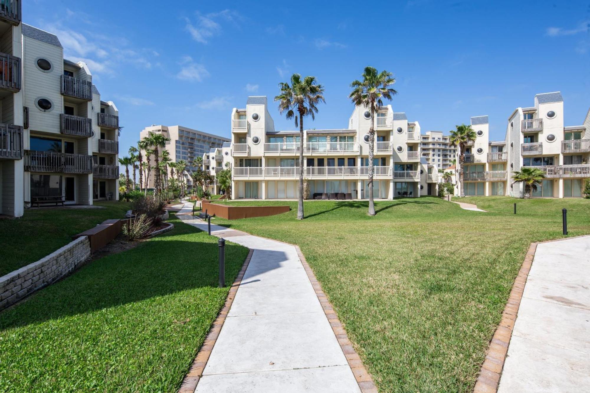 Apartment Ground Floor, Private Terrace And Access South Padre Island