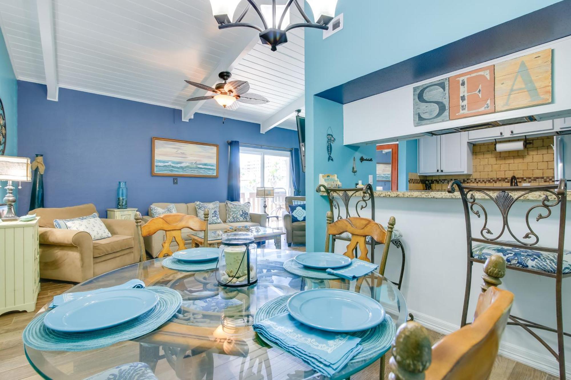 Beachfront, Pet-friendly Apartment South Padre Island