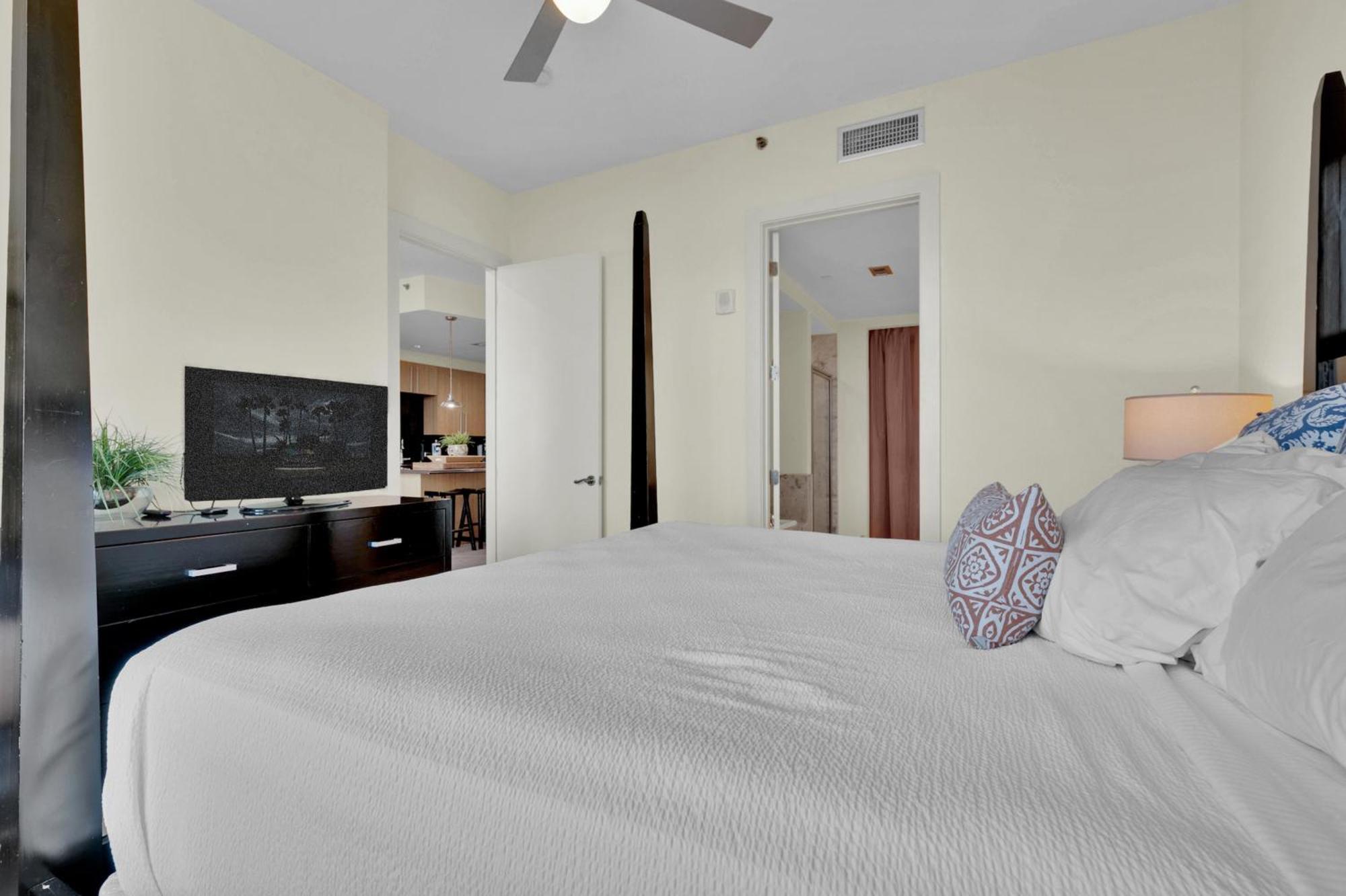 Apartment Sapphire #408 *