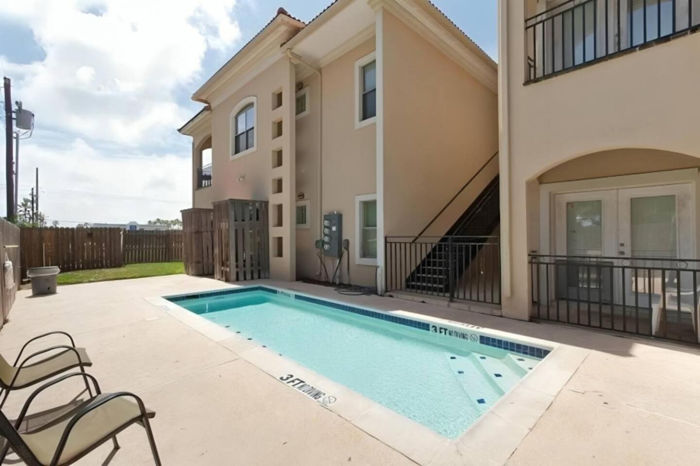 Holiday home Coastal 3br3ba With Pool Access *