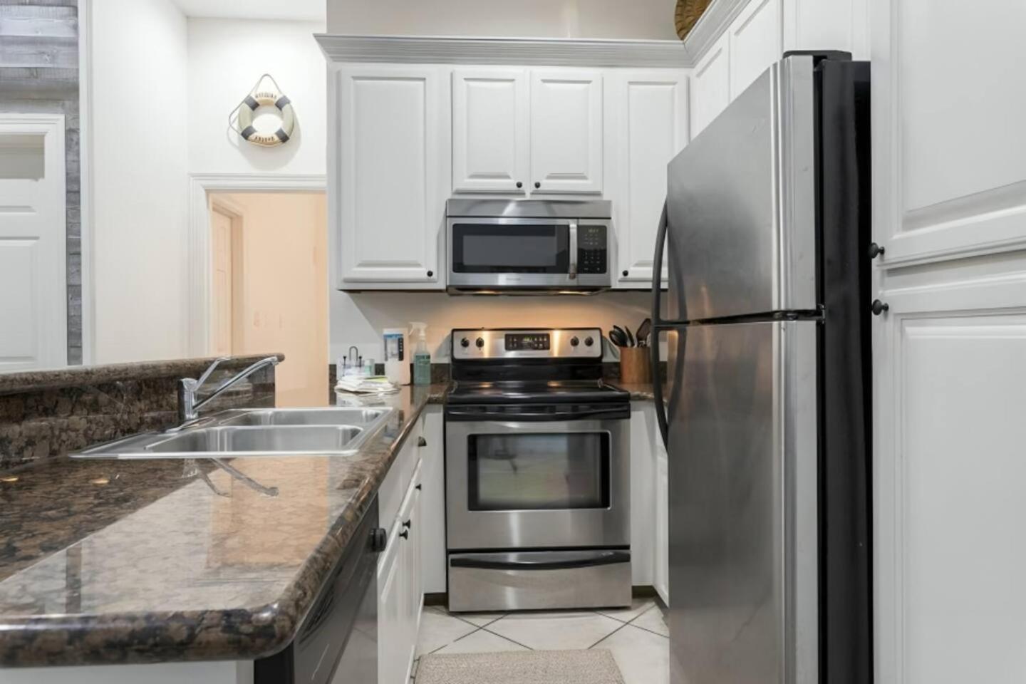 Holiday home Coastal 3br3ba With Pool Access *