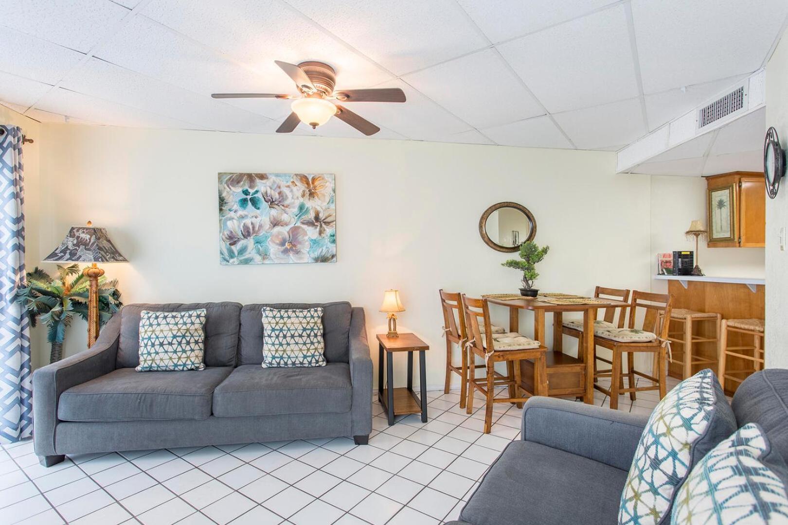 Aquarius #908 Holiday home