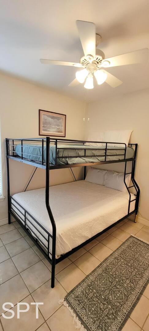 & Palms Holiday home *