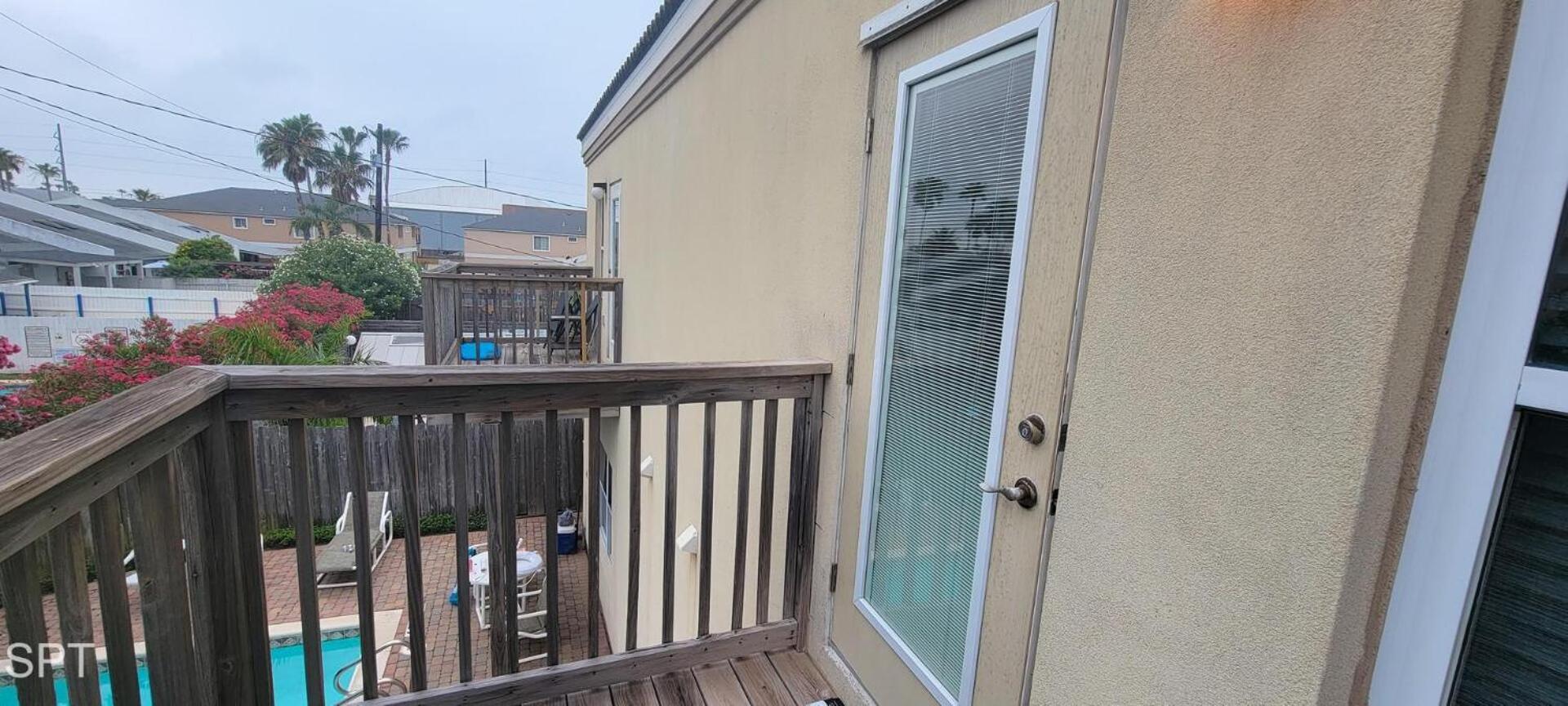 & Palms Holiday home