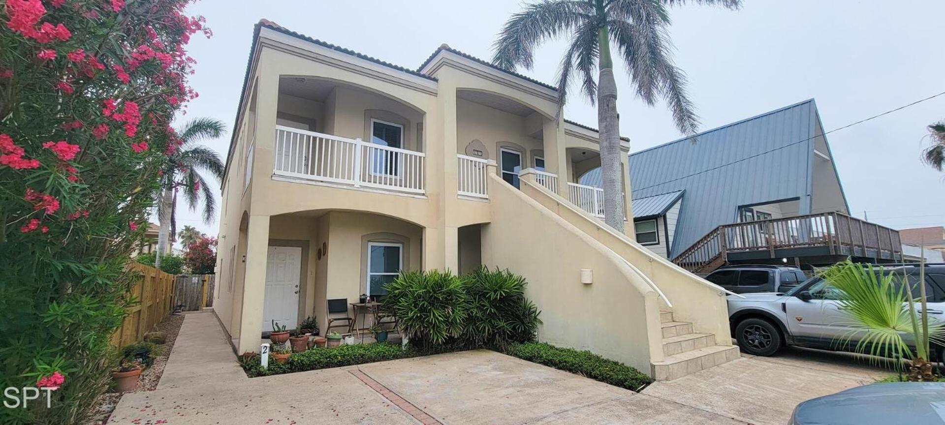 & Palms Holiday home *