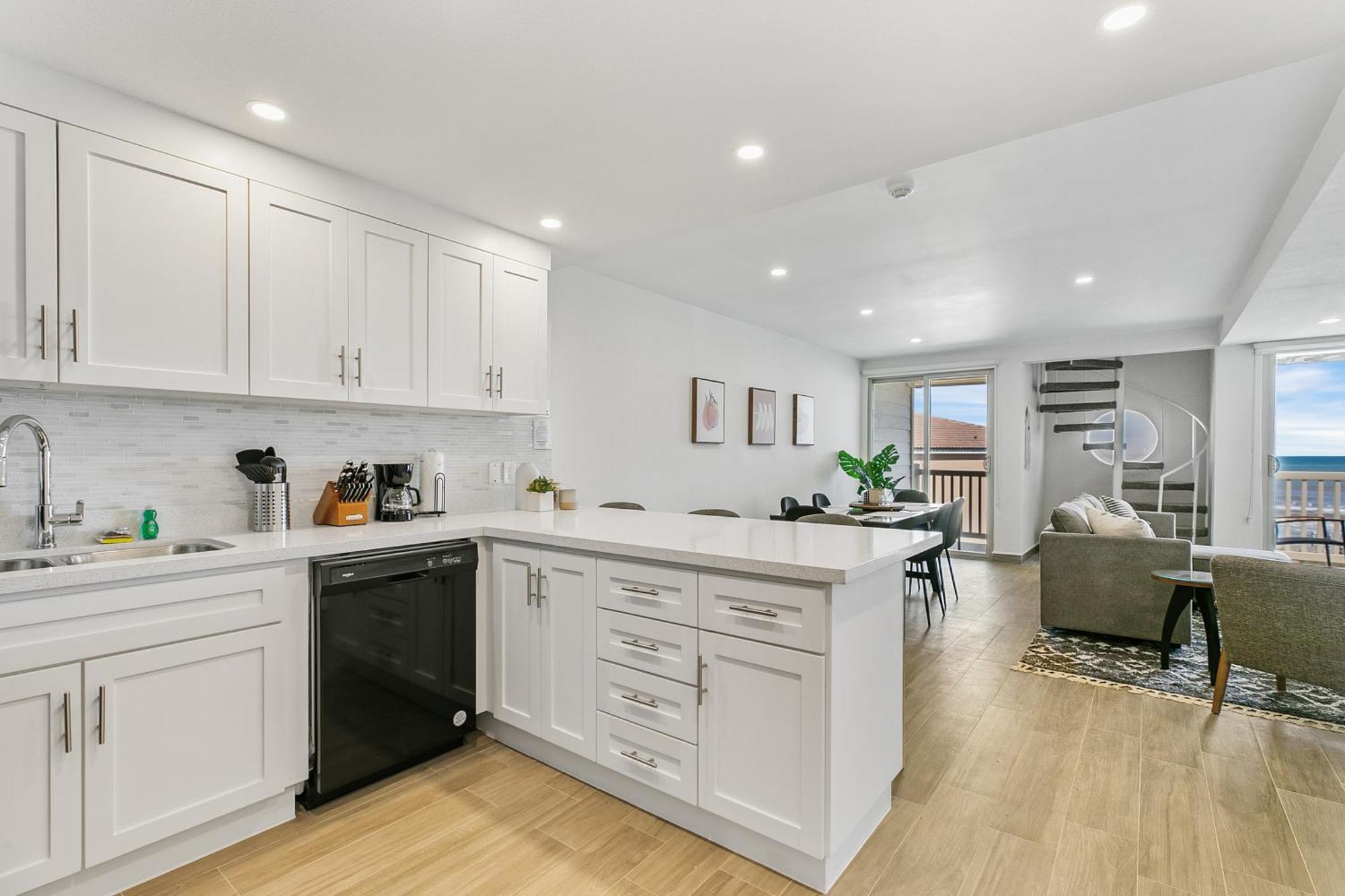 Fully Renovated Beachfront With Picture Perfect Ocean Views *