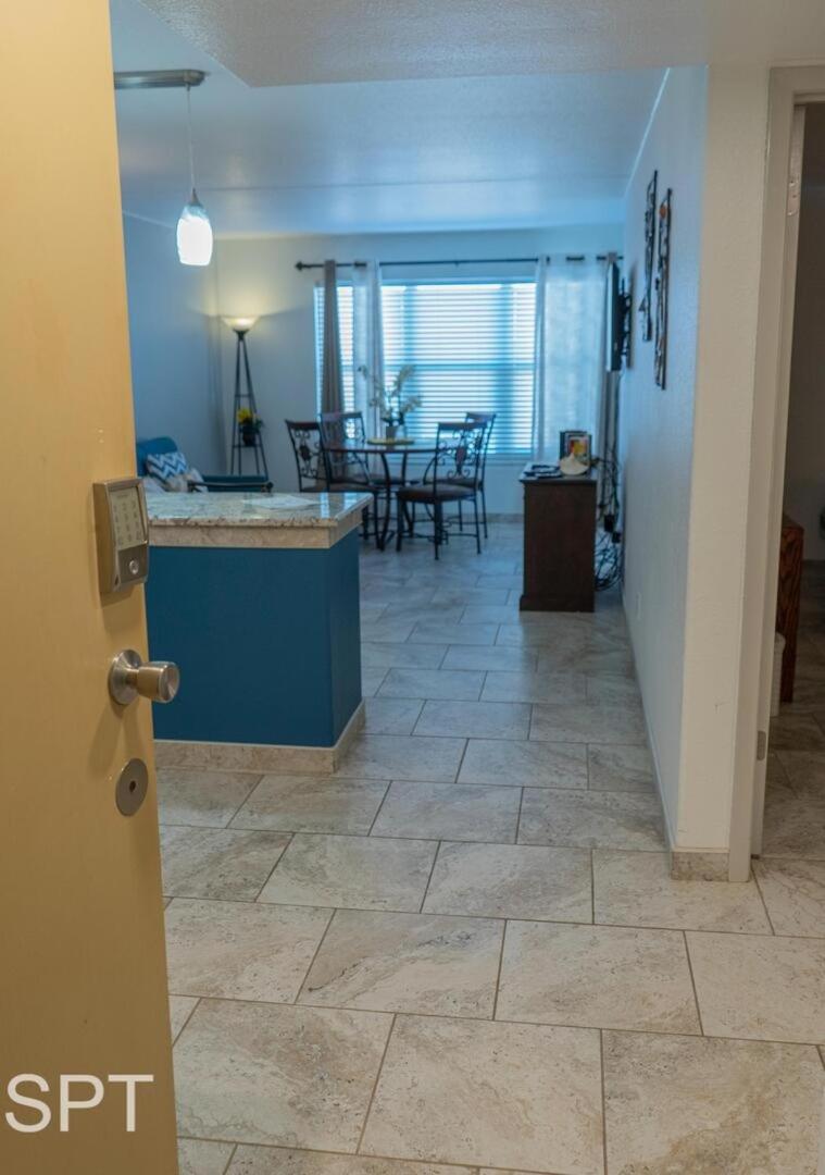 Luxe 1 Bedroom House With Pool - Gulfview Ii Unit 410 Apartment South Padre Island