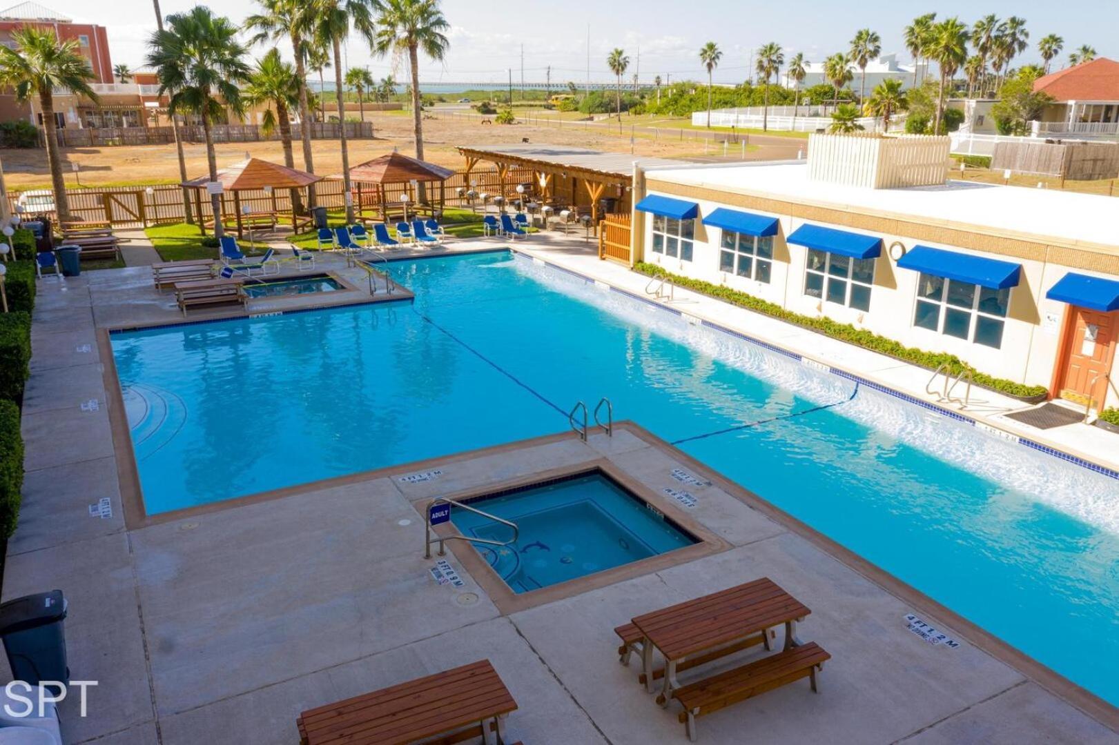 Apartment Luxe 1 Bedroom House With Pool - Gulfview Ii Unit 410