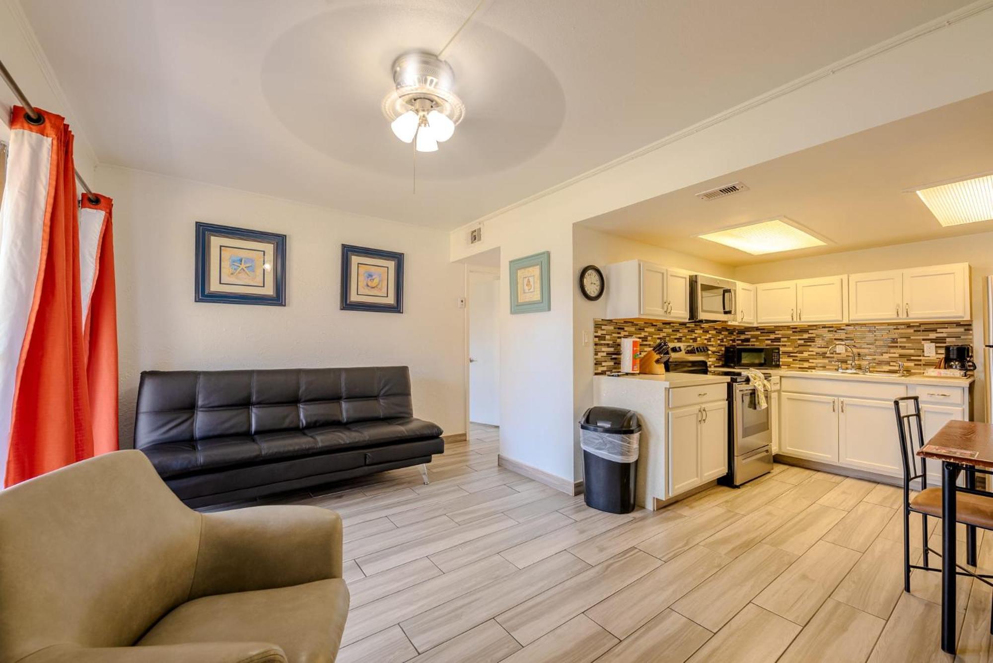 Pelicans Perch Charming 1br Near With Patio 160 Apartment *