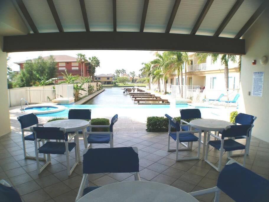 Apartment Marinas 106 Channelfront Boatslip Waterview *