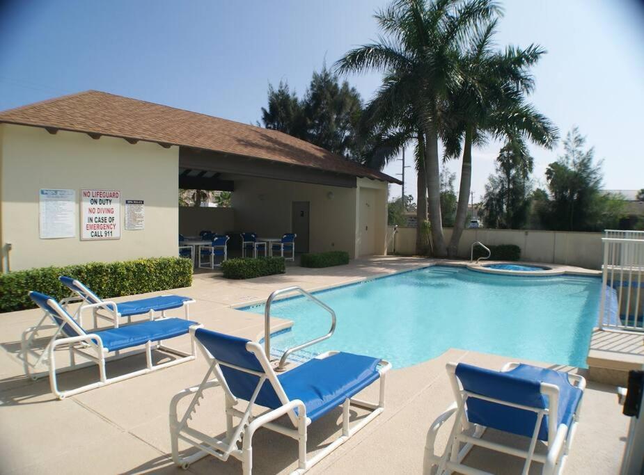 Apartment Marinas 106 Channelfront Boatslip Waterview *