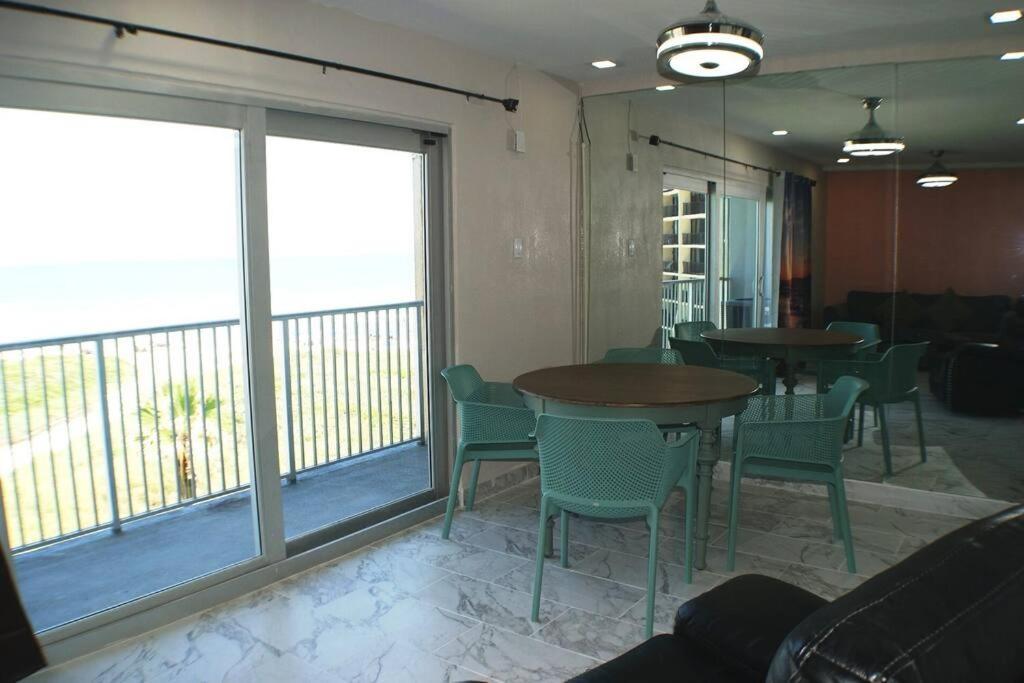 Apartment Aquarius#403 Beachfront With Ocean View *