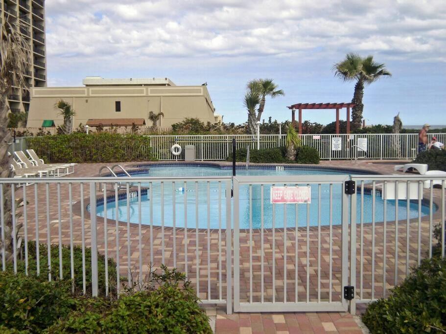 Aquarius#403 Beachfront With Ocean View
